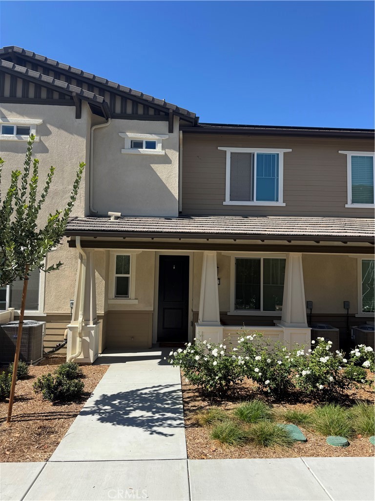 MLS #OC25251105 image #0