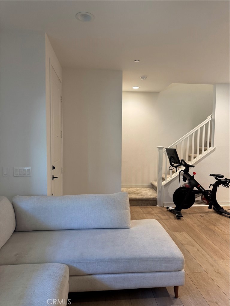 MLS #OC25251105 image #8