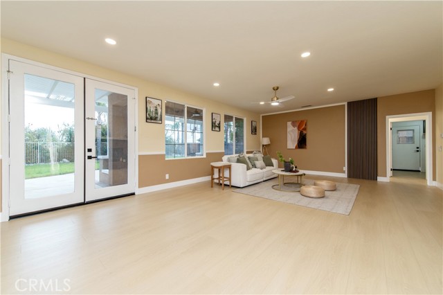 MLS #OC25251109 image #11