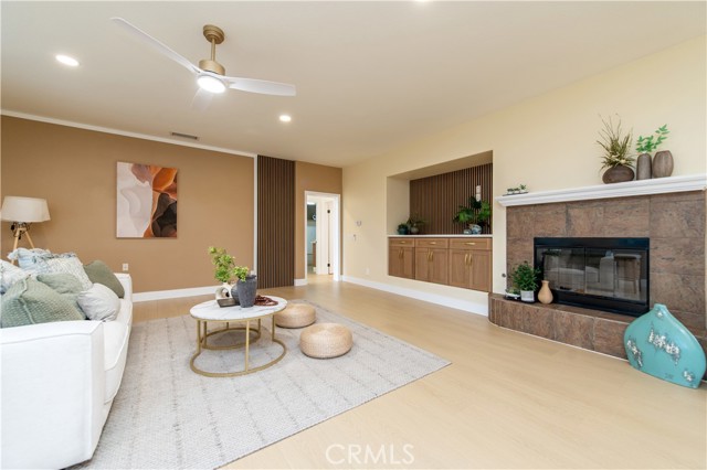 MLS #OC25251109 image #13