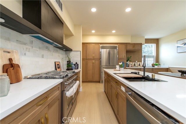 MLS #OC25251109 image #18