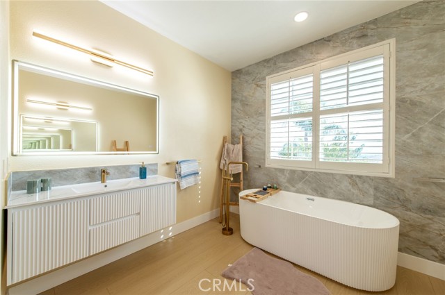 MLS #OC25251109 image #35