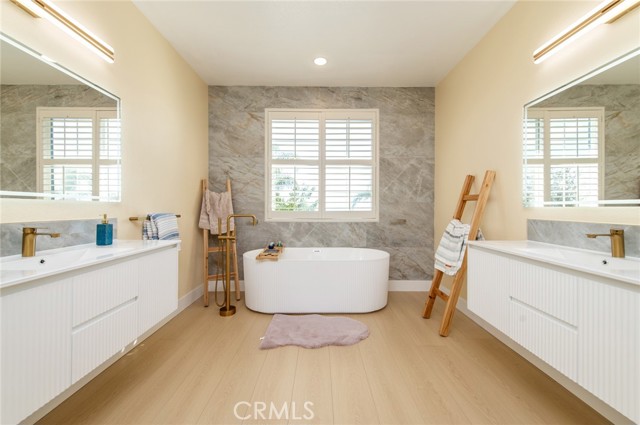 MLS #OC25251109 image #36