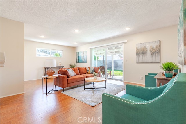 MLS #OC25251169 image #8