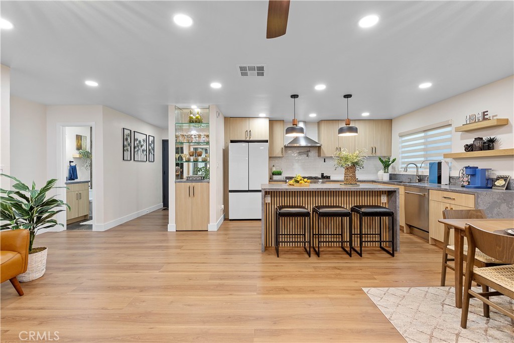 MLS #OC25251185 image #10