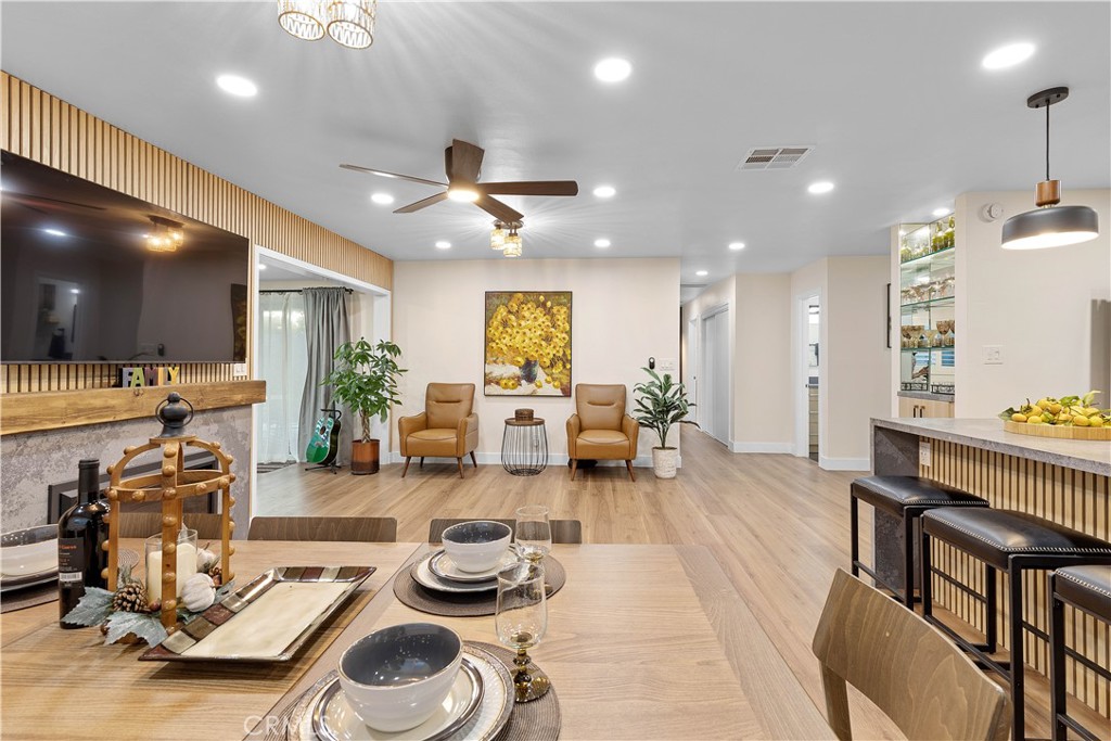 MLS #OC25251185 image #11