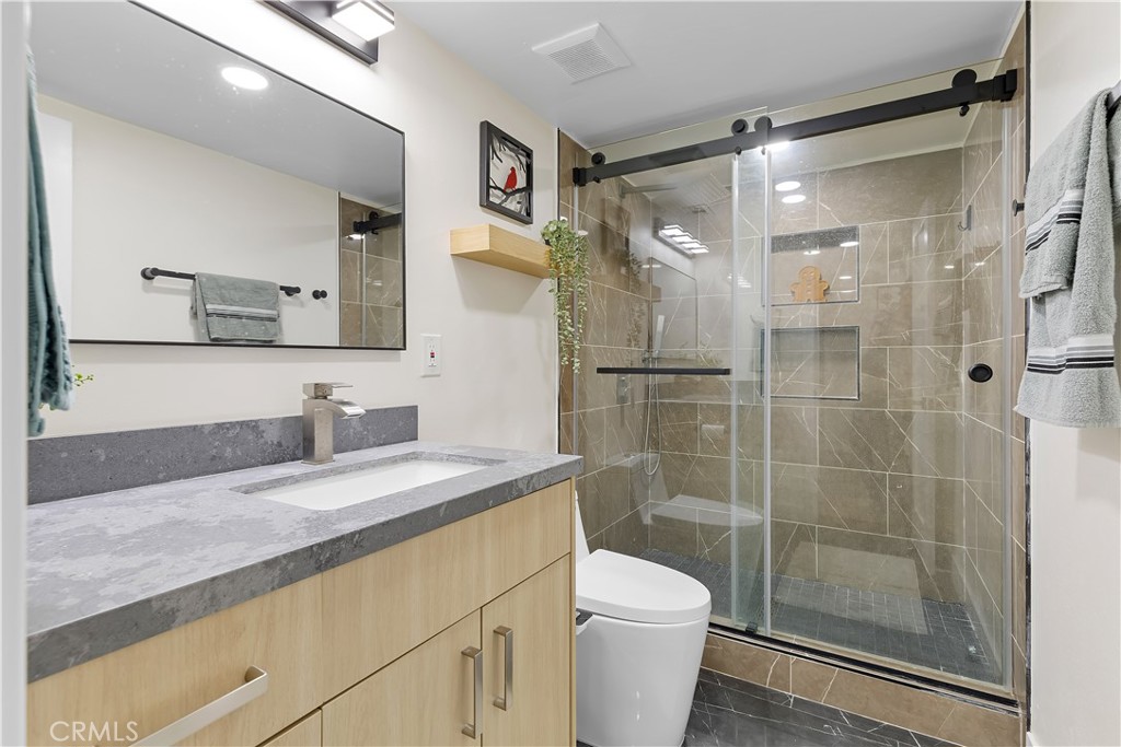 MLS #OC25251185 image #40