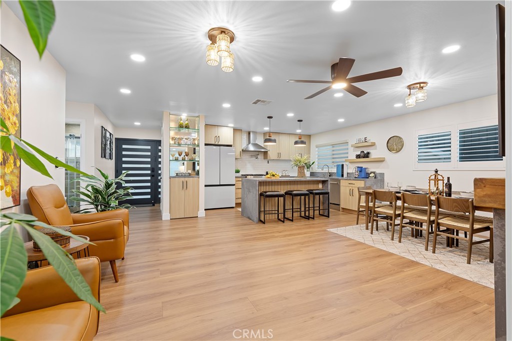 MLS #OC25251185 image #9