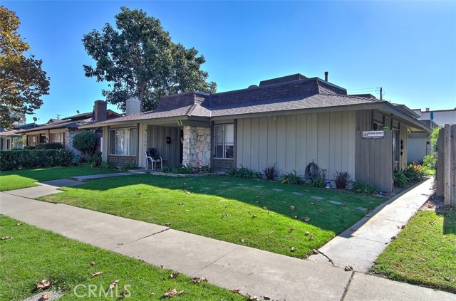 MLS #OC25251189 image #1