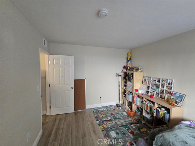 MLS #OC25251189 image #9