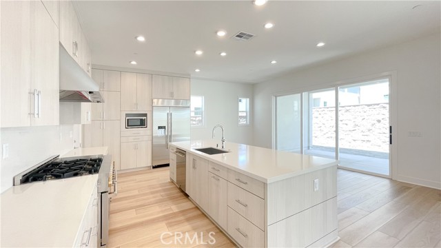 MLS #OC25251196 image #7