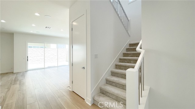 MLS #OC25251196 image #8