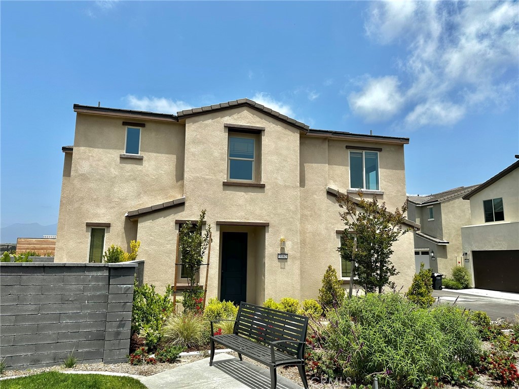 MLS #OC25251203 image #1