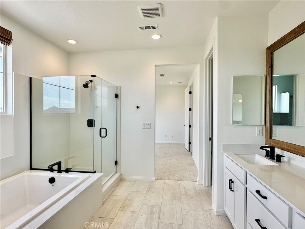 MLS #OC25251203 image #23