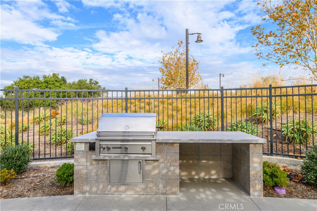 MLS #OC25251203 image #38