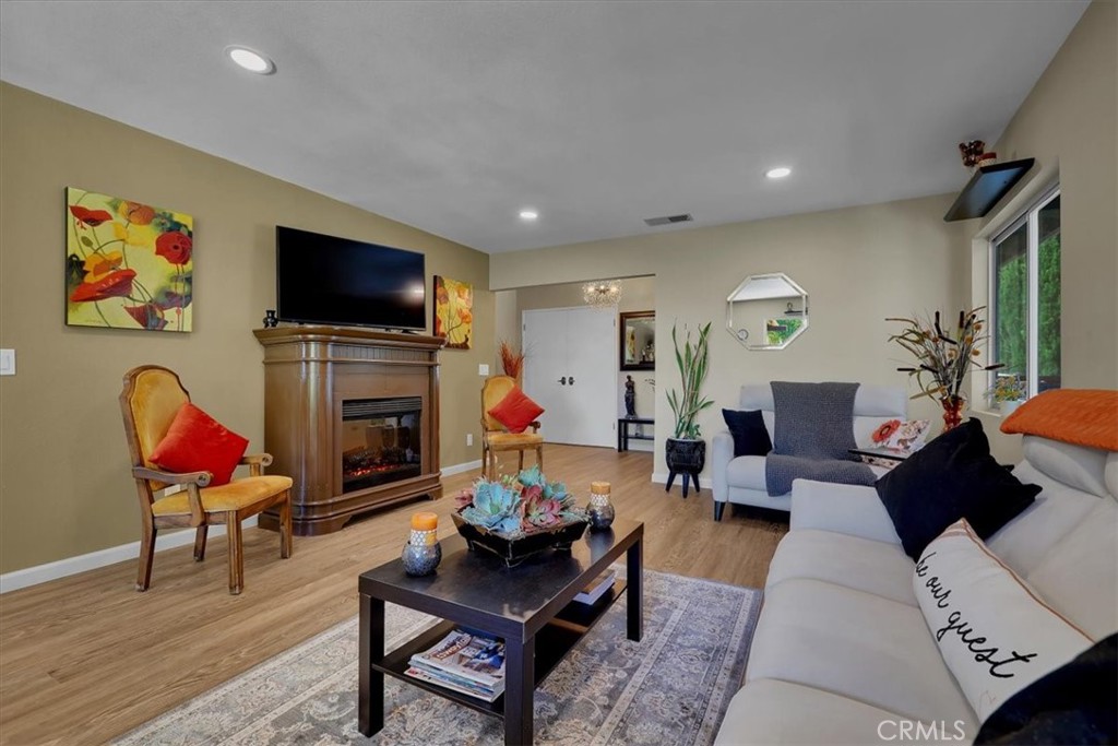 MLS #OC25251205 image #20