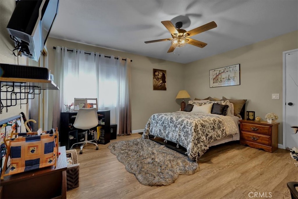 MLS #OC25251205 image #36