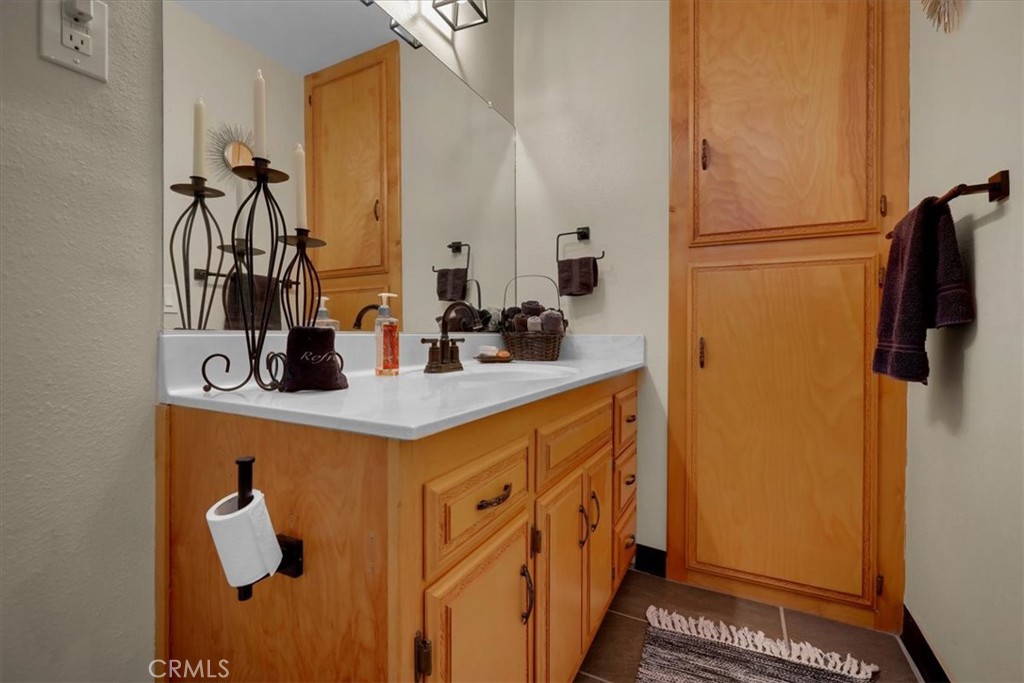 MLS #OC25251205 image #43