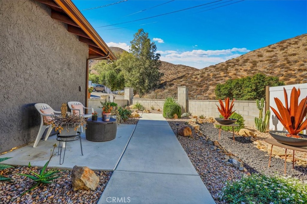 MLS #OC25251205 image #9