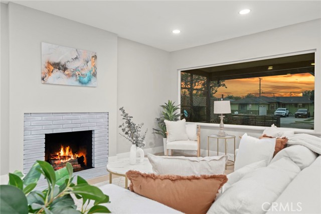 MLS #OC25251206 image #3