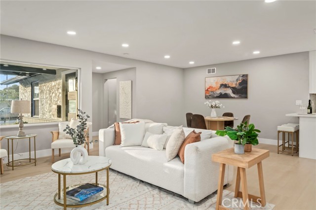 MLS #OC25251206 image #6