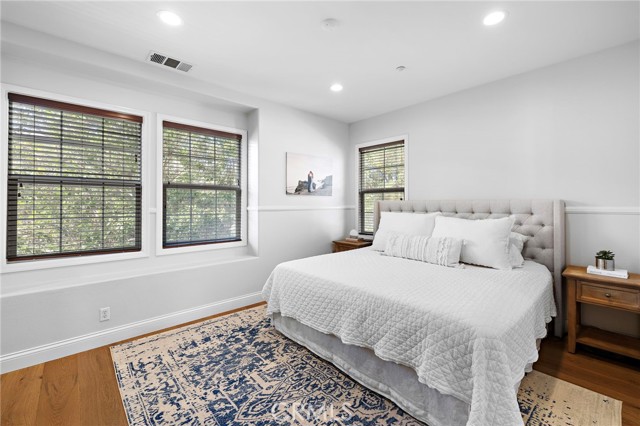 MLS #OC25251213 image #18