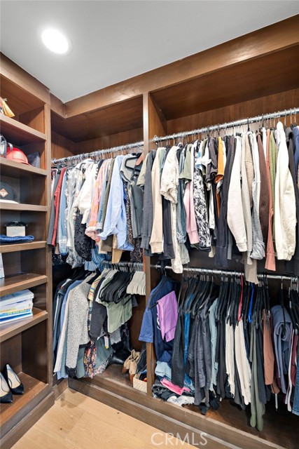 MLS #OC25251213 image #23