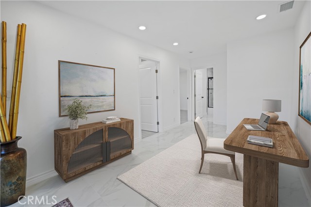 MLS #OC25251217 image #11