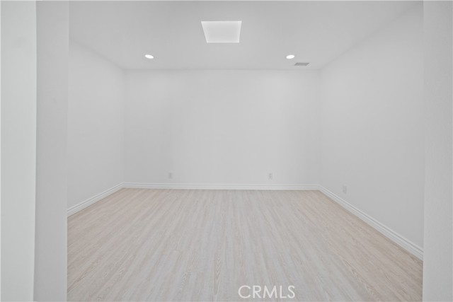 MLS #OC25251217 image #19