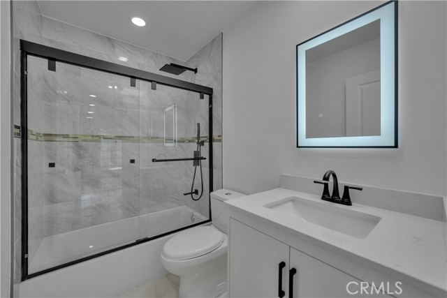 MLS #OC25251217 image #22