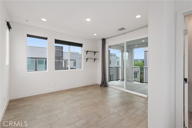 MLS #OC25251258 image #13