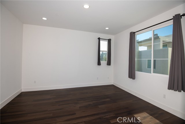 MLS #OC25251258 image #6