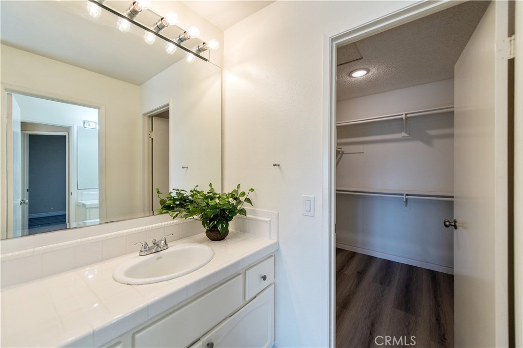 MLS #OC25251270 image #20