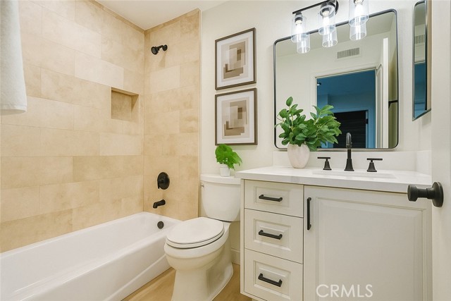 MLS #OC25251275 image #23