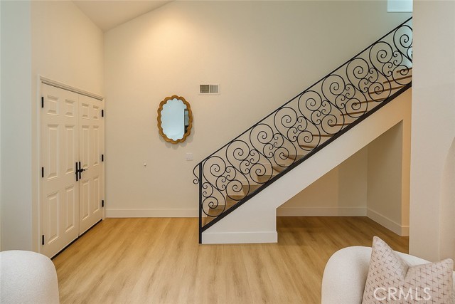 MLS #OC25251275 image #4