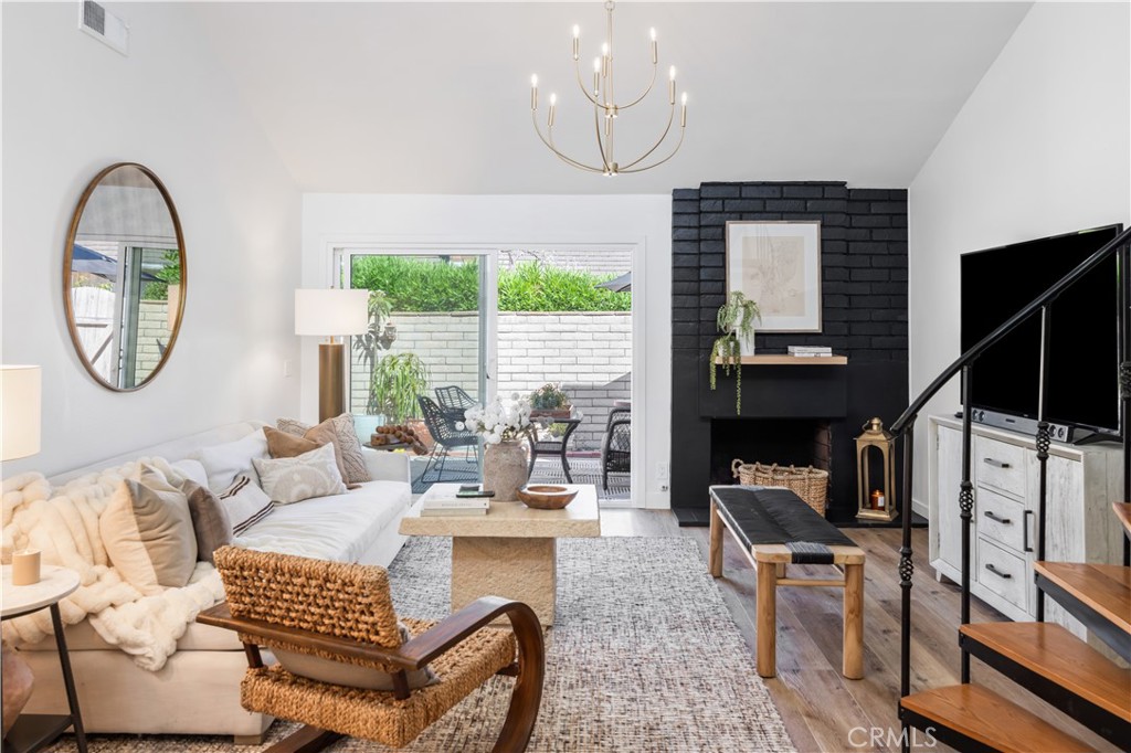 MLS #OC25251283 image #26