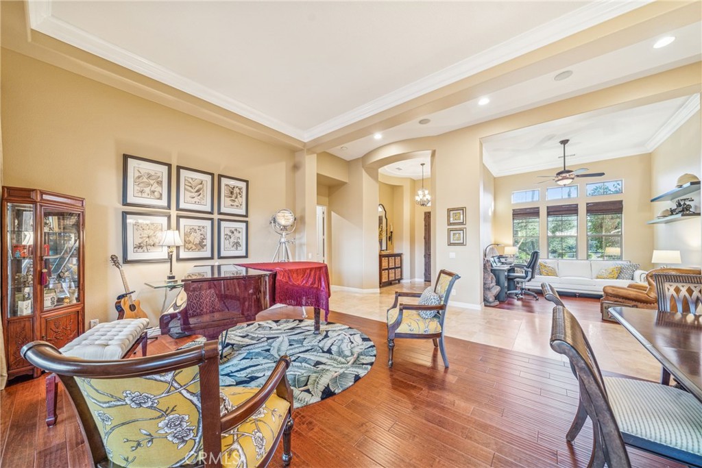 MLS #OC25251295 image #10