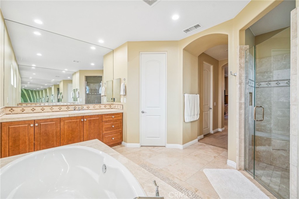 MLS #OC25251295 image #39