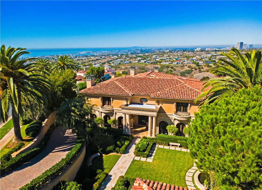 MLS #OC25251299 image #1