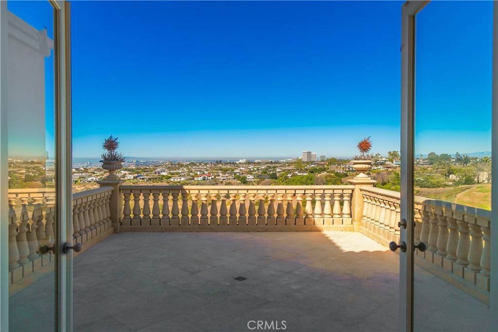 MLS #OC25251299 image #10