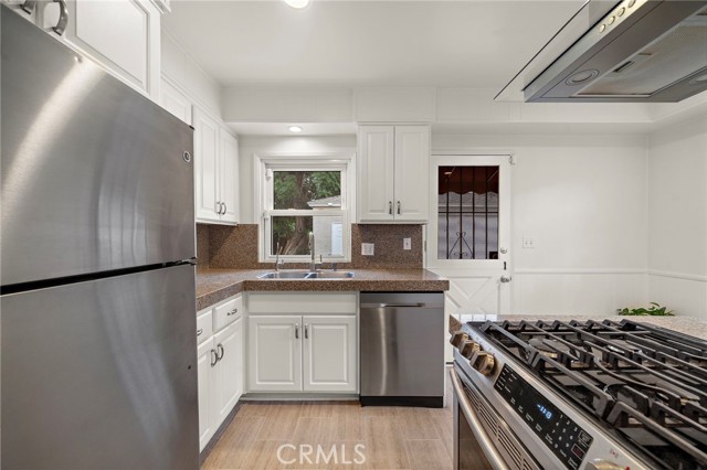 MLS #OC25251300 image #5