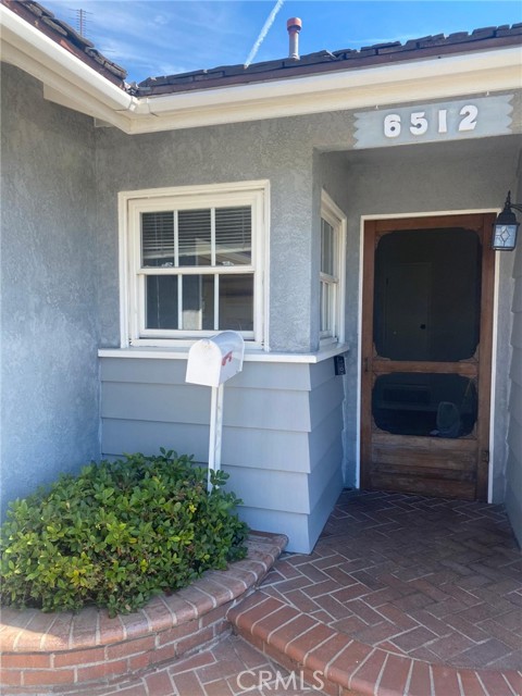 MLS #OC25251303 image #1