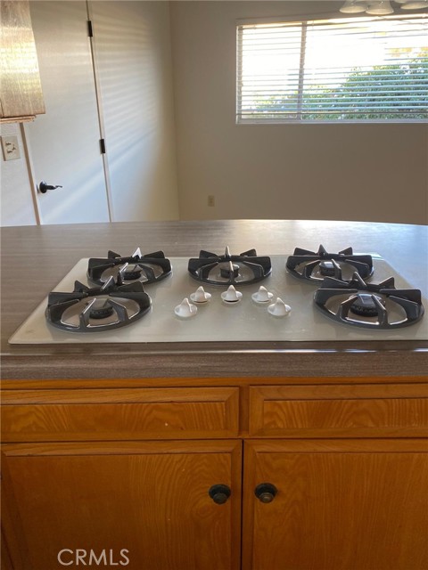 MLS #OC25251303 image #4