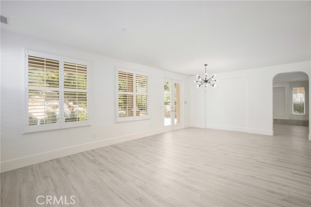 MLS #OC25251304 image #14