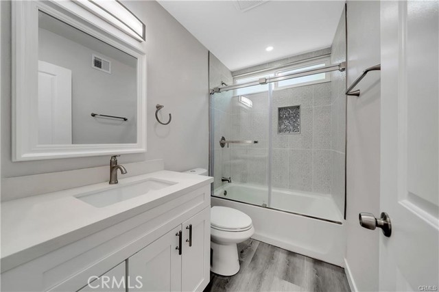 MLS #OC25251328 image #10