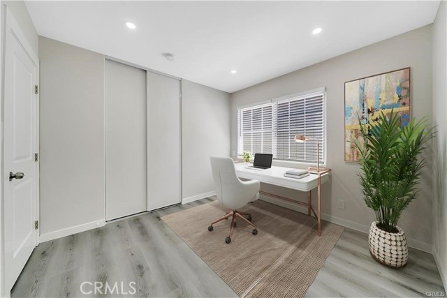 MLS #OC25251328 image #15