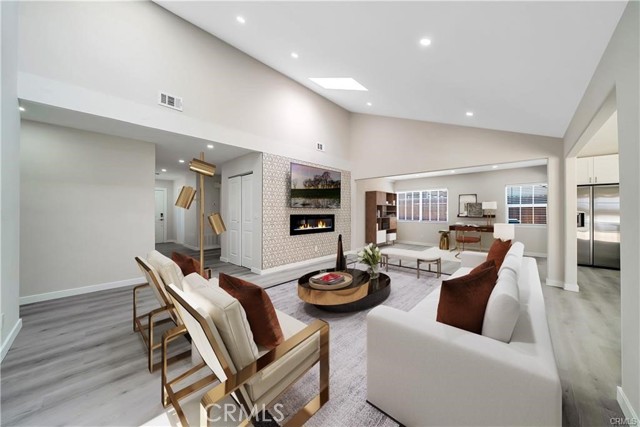 MLS #OC25251328 image #4