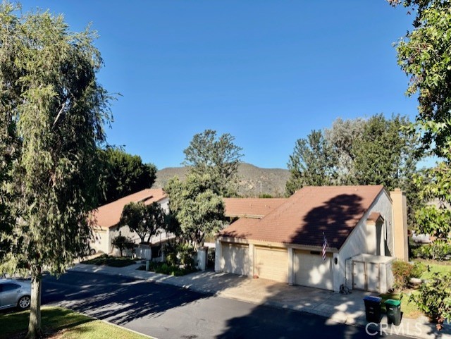 MLS #OC25251355 image #0