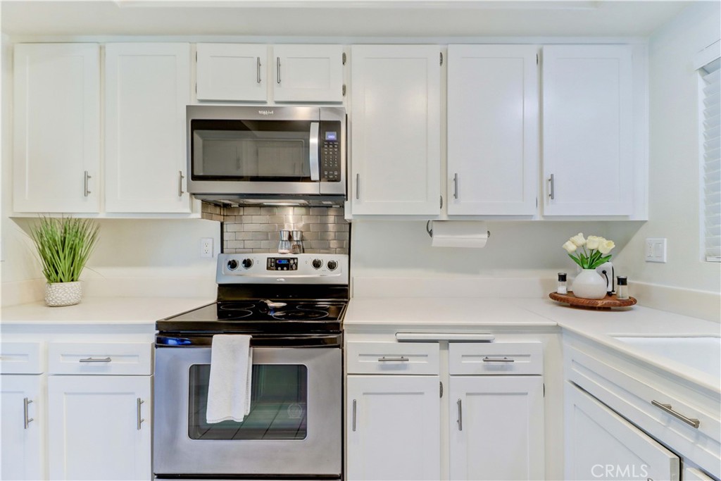 MLS #OC25251355 image #11