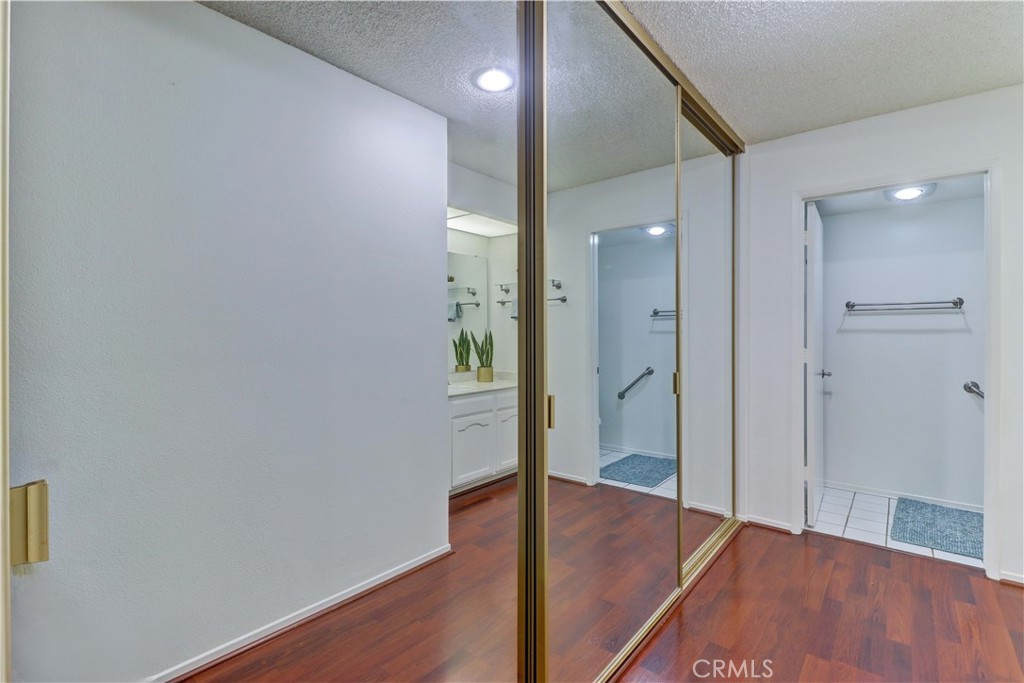 MLS #OC25251355 image #26